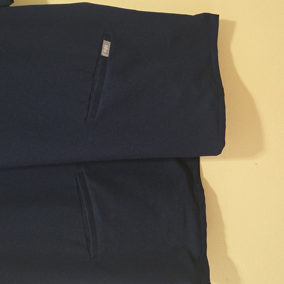 FIGS Scrub Top Womens Extra Large Blue Casma Three Pocket Nurse Uniform V-Neck - Picture 7 of 10